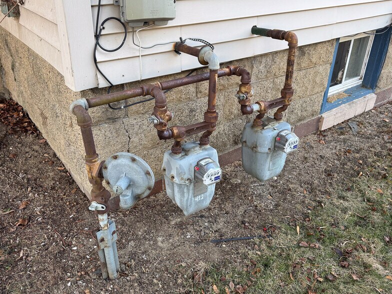 More Photos Of 422 W Maple St, Hartville Multifamily For Sale