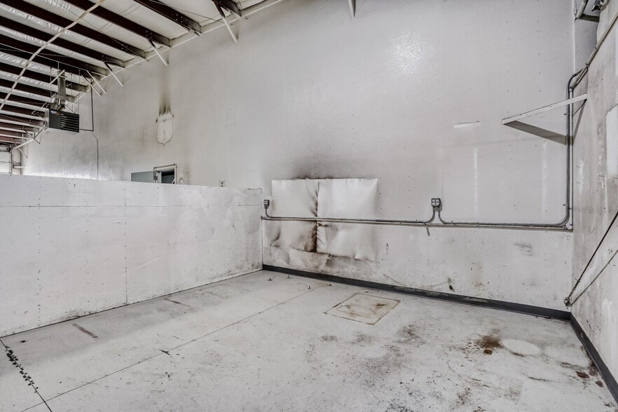 More Photos Of 8681 Rosemary St, Commerce City Warehouse For Sale