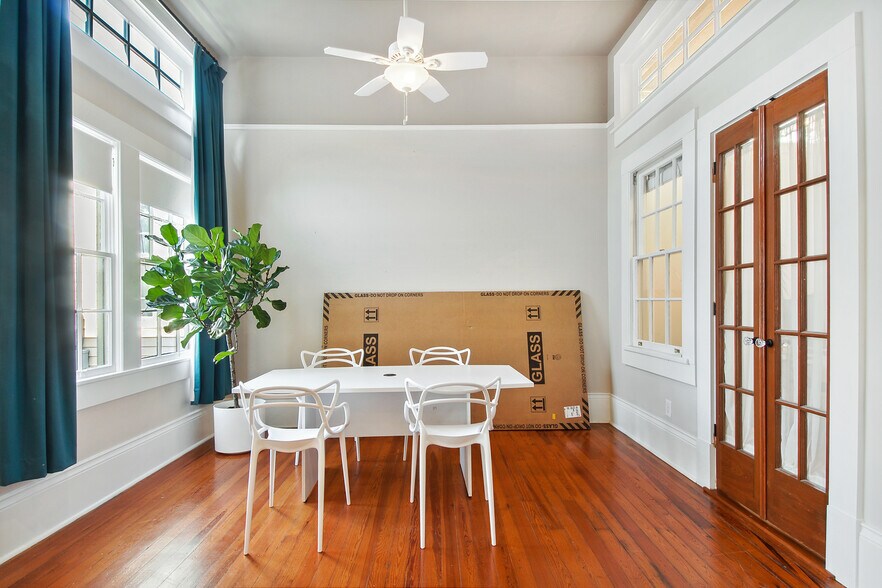 More Photos Of 5631 Magazine St, New Orleans Office For Sale
