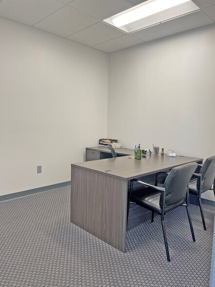 More Photos Of 38410 5th St W St, Palmdale Medical For Lease