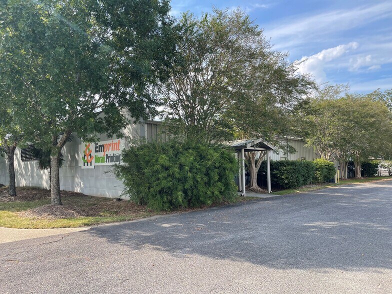 More Photos Of 5425 Florida Blvd, Baton Rouge Manufacturing For Sale