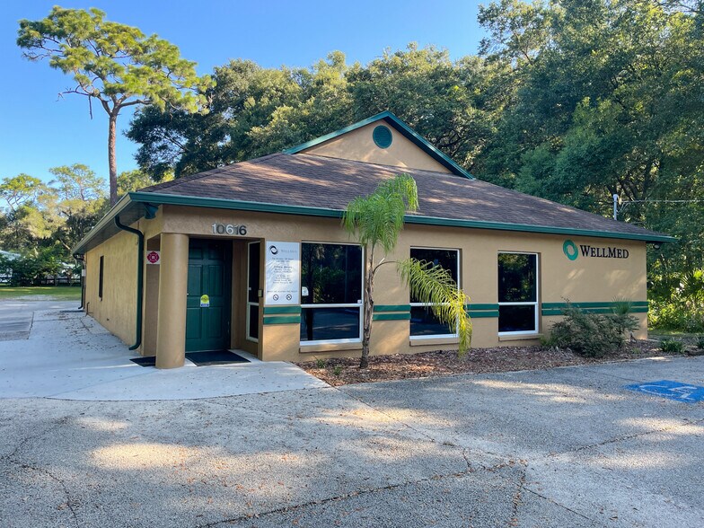 Primary Photo Of 10616 Main St, Thonotosassa Medical For Sale