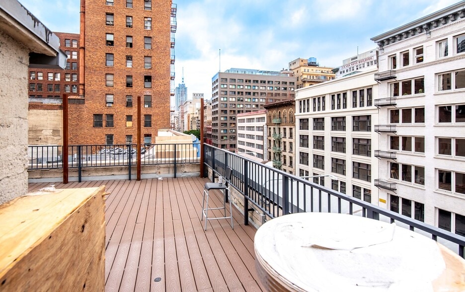 More Photos Of 731 S Broadway, Los Angeles Loft Creative Space For Sale