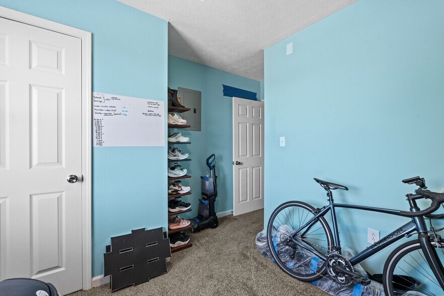 More Photos Of 808 Bypass Rd, Winchester Freestanding For Sale