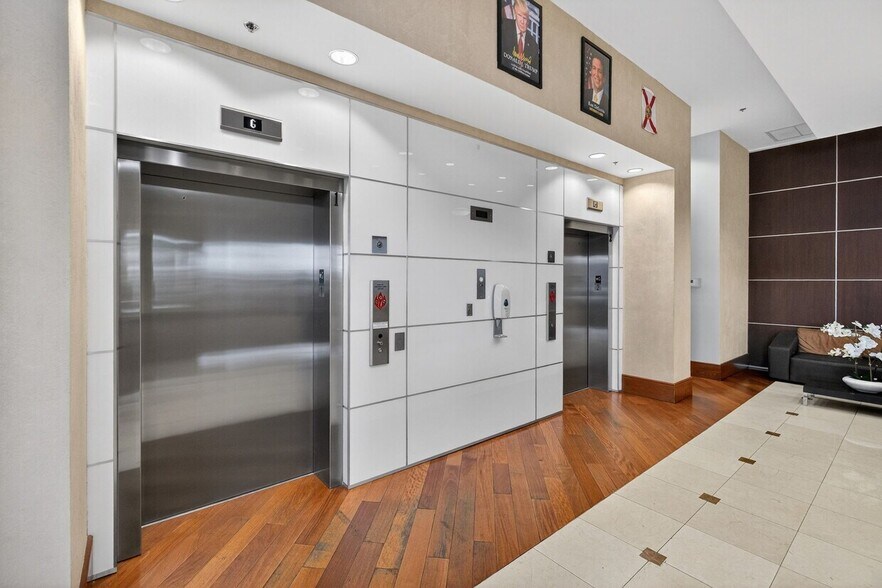 More Photos Of , North Miami Beach Office For Sale