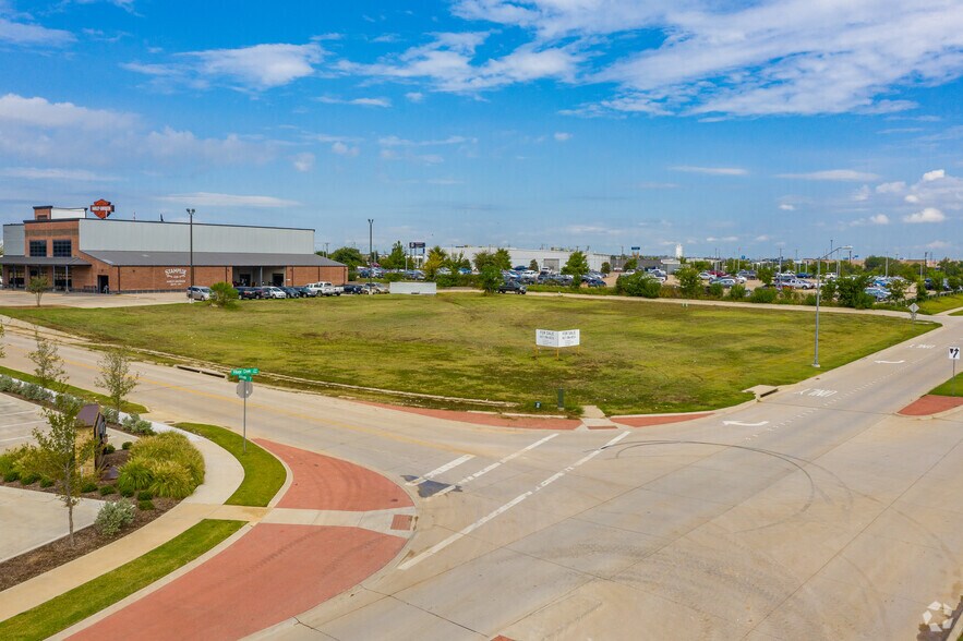 More Photos Of 240 N Burleson Blvd, Burleson Land For Sale