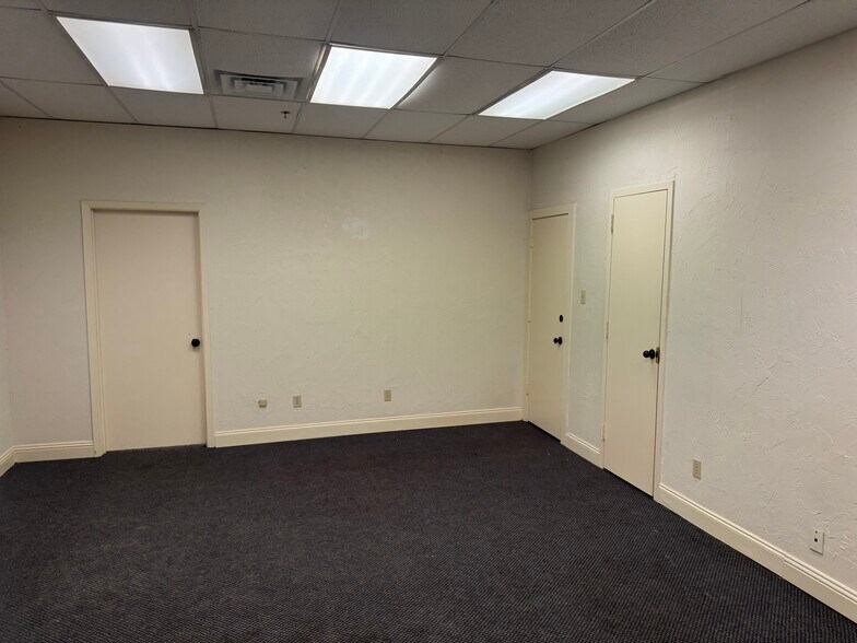 More Photos Of 7100 Blvd 26, Richland Hills Office For Sale