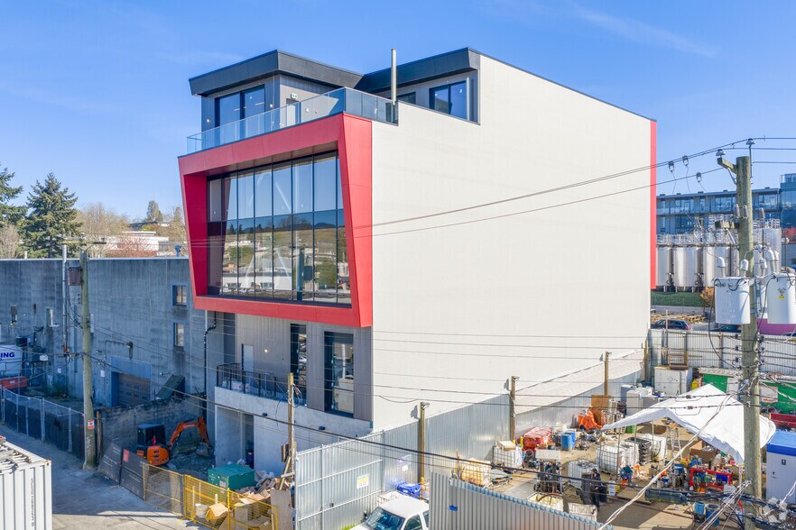 More Photos Of 1937 Triumph St, Vancouver Warehouse For Lease