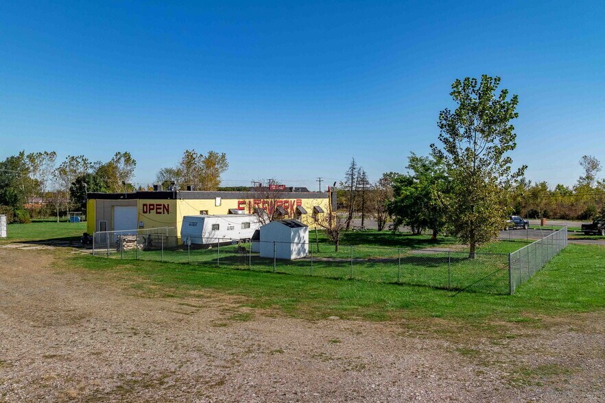 More Photos Of 10125 Telegraph Rd, Carleton Freestanding For Sale