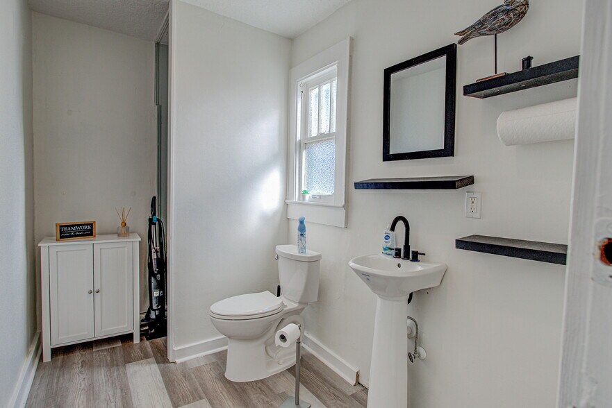 More Photos Of 3 Sebastian Ave, Saint Augustine Freestanding For Lease