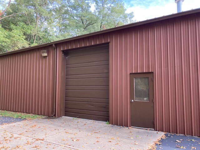 More Photos Of 862 Lenox Ave, Portage Manufacturing For Sale