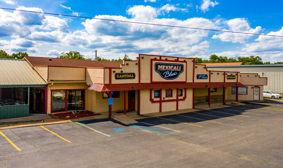 More Photos Of 6605 Hwy 54, Osage Beach Restaurant For Sale