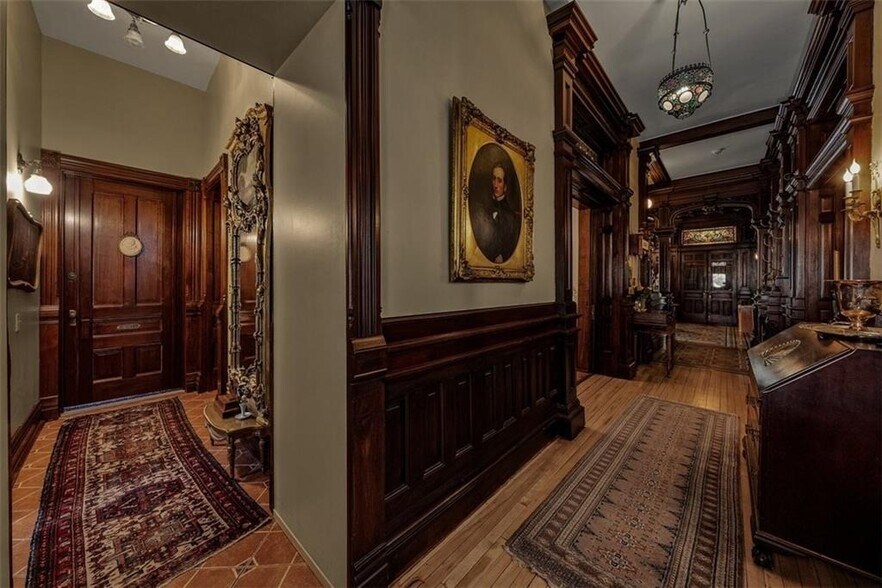 More Photos Of 809 Hall St, Saint Joseph Hospitality For Sale