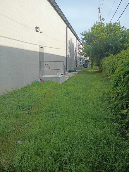 More Photos Of 13214 38th St N, Clearwater Warehouse For Sale