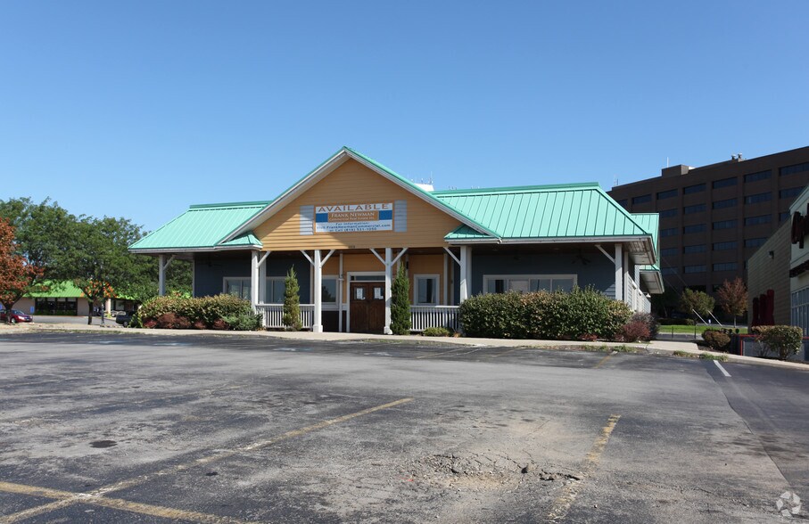 More Photos Of 6820-6864 Johnson Dr, Mission Unknown For Lease