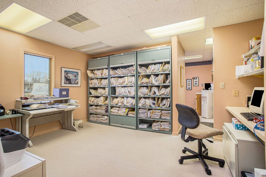 More Photos Of 1500 Kdf Dr, Three Rivers Office For Sale