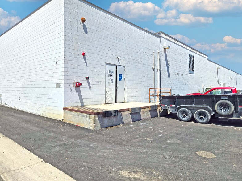 More Photos Of 1600 N Main St, Meridian General Retail For Lease