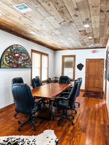 More Photos Of 2225 Crockett St, Houston Office For Lease