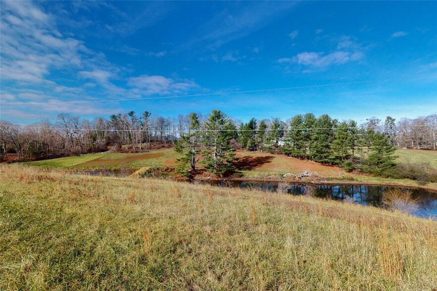 More Photos Of 598 Miles View Dr, Mills River Warehouse For Sale