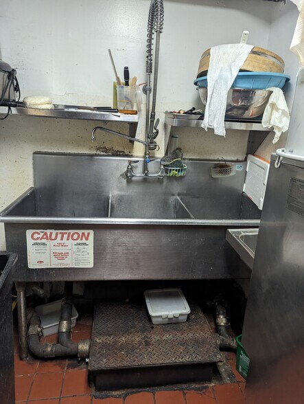 More Photos Of 1217-1219 First Ave, New York Apartments For Lease