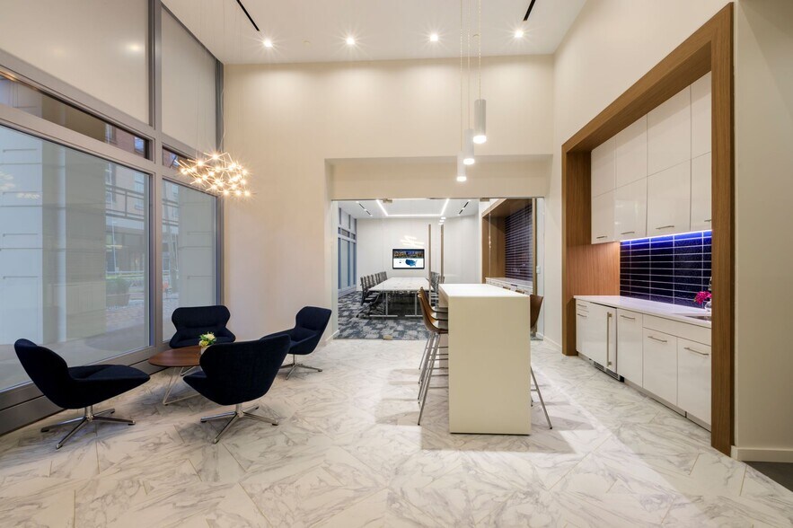 More Photos Of 1725 Duke St, Alexandria Office For Lease