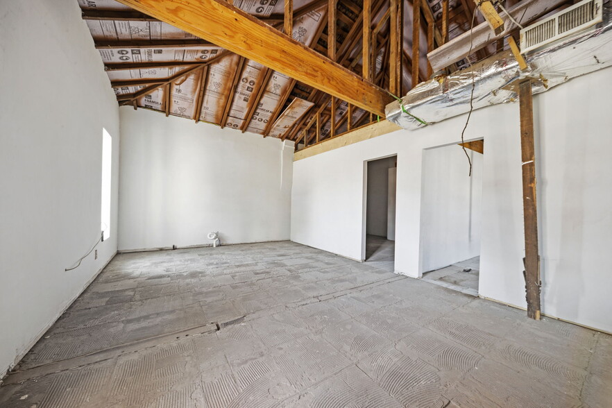 More Photos Of 211 S Piedras, El Paso Loft Creative Space For Sale