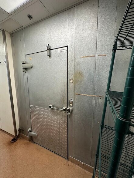 More Photos Of 52 Summer St, Boston General Retail For Lease