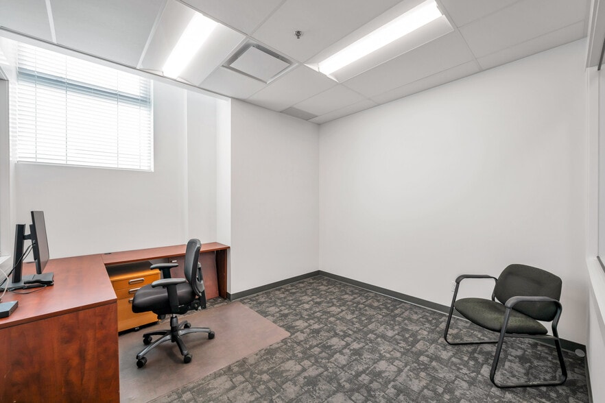 More Photos Of 17750 65A Av, Surrey Showroom For Sale