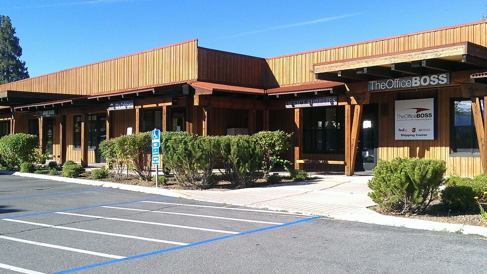 More Photos Of 12177 Business Park Dr, Truckee Flex For Lease