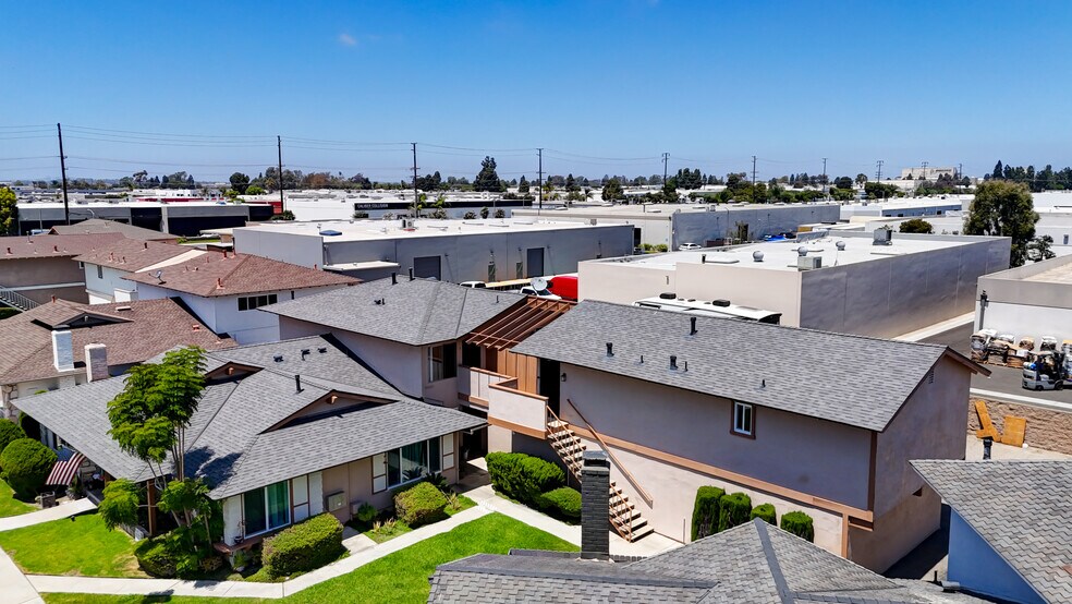 More Photos Of 5571 Reno Cir, Huntington Beach Apartments For Sale