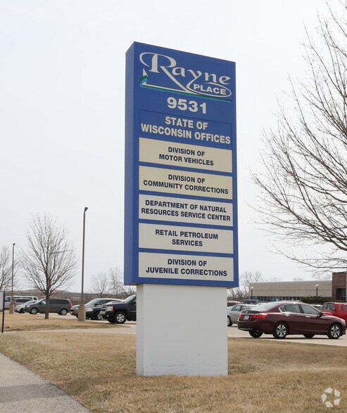 More Photos Of 9351 Rayne Rd, Sturtevant Office For Lease