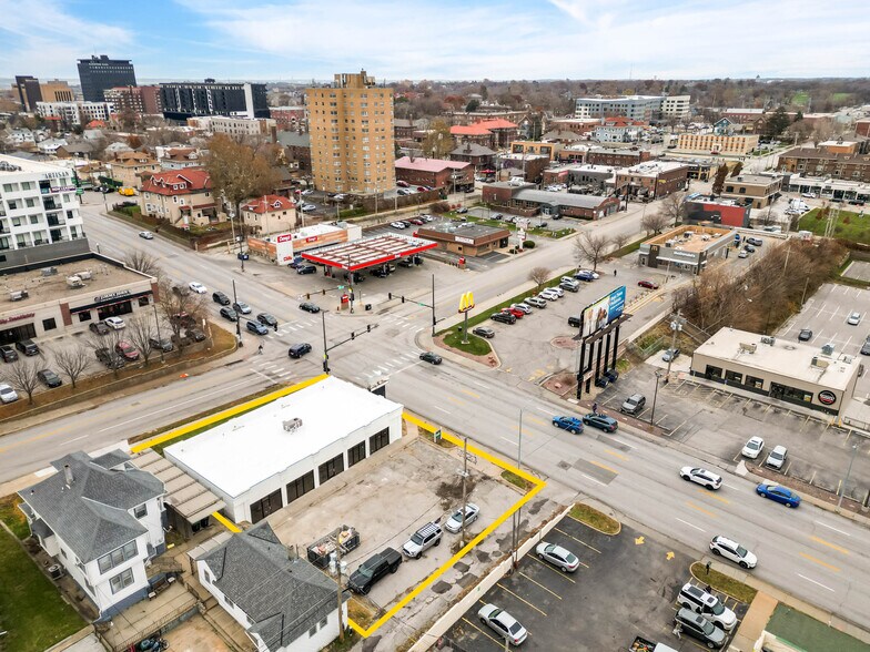 More Photos Of 4002 Dodge St, Omaha Freestanding For Lease