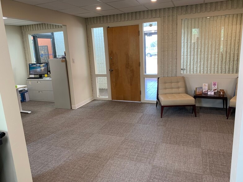 More Photos Of 3500 F Comanche Rd NE, Albuquerque Medical For Sale