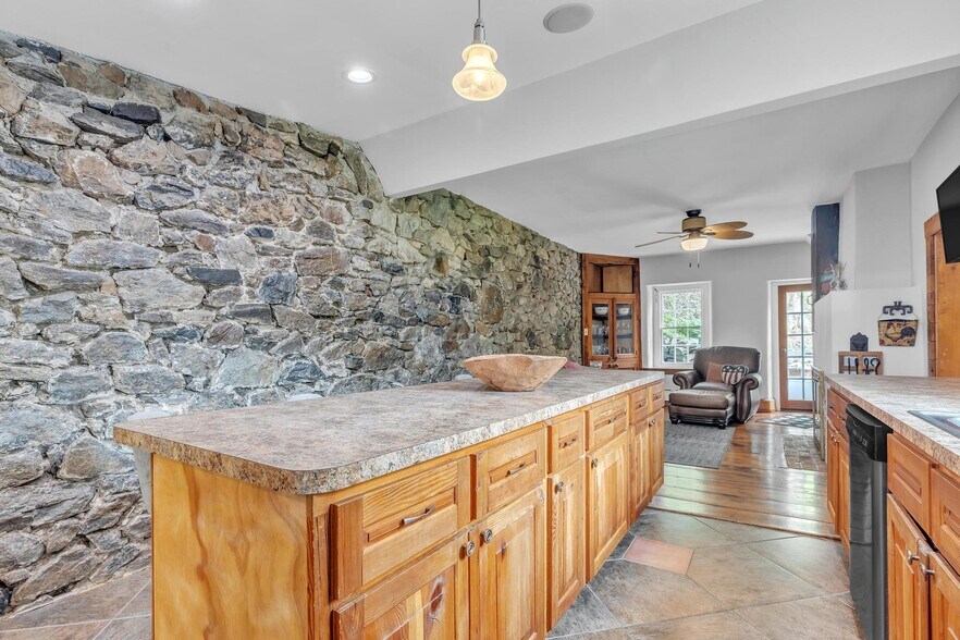 More Photos Of 277 W Baltimore Pike, Media Office For Sale