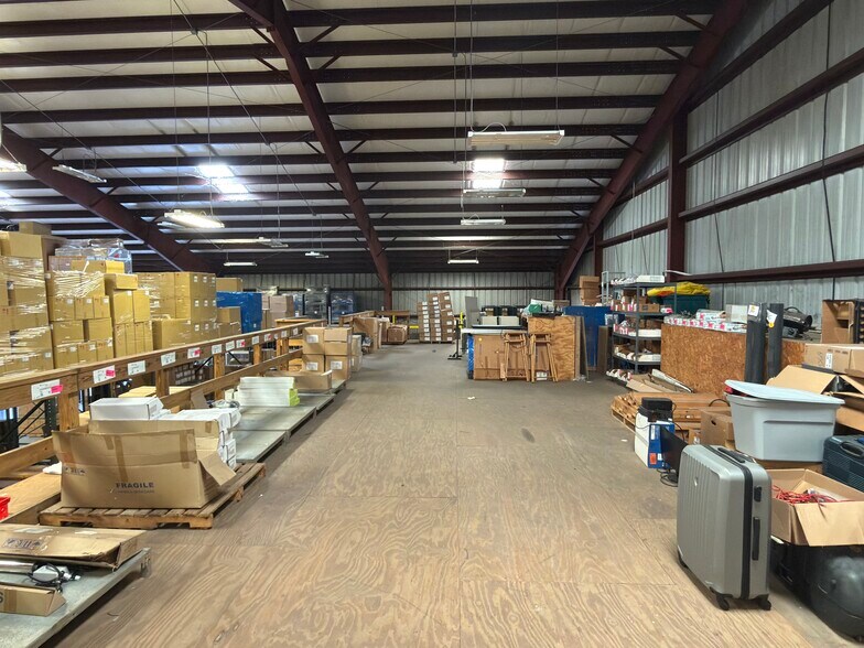 More Photos Of 4210 Whidden Blvd, Port Charlotte Warehouse For Lease