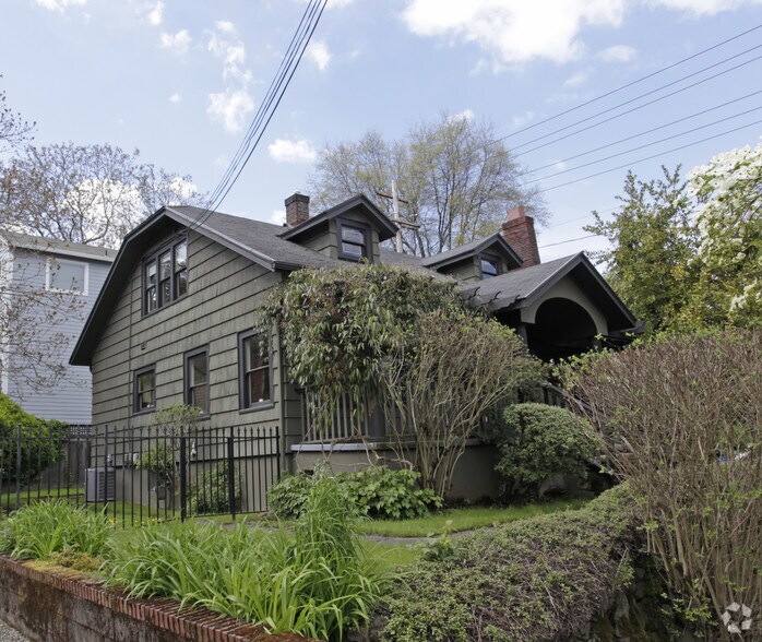 More Photos Of 3507 SW Corbett Ave, Portland Office For Sale