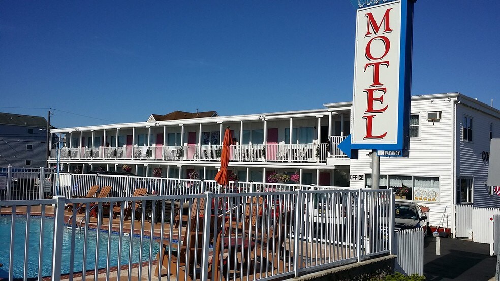More Photos Of 65 Hiering Ave, Seaside Heights Hotel For Sale