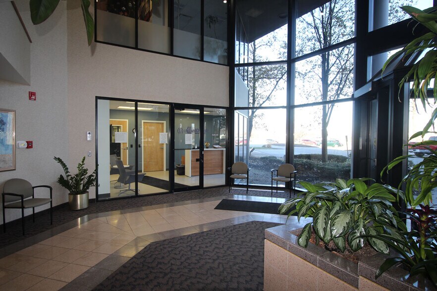 More Photos Of 3500 E Coliseum Blvd, Fort Wayne Office For Lease