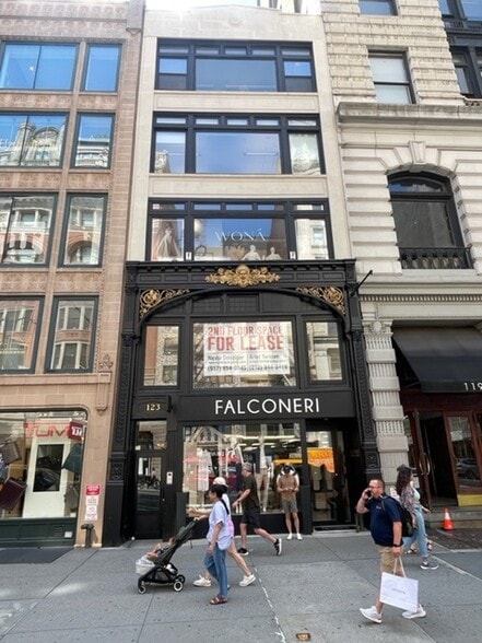 More Photos Of 123 Fifth Ave, New York Storefront Retail Office For Lease