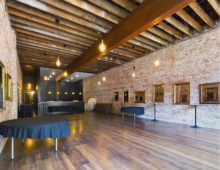 More Photos Of 220 6th St, Wallace Restaurant For Sale