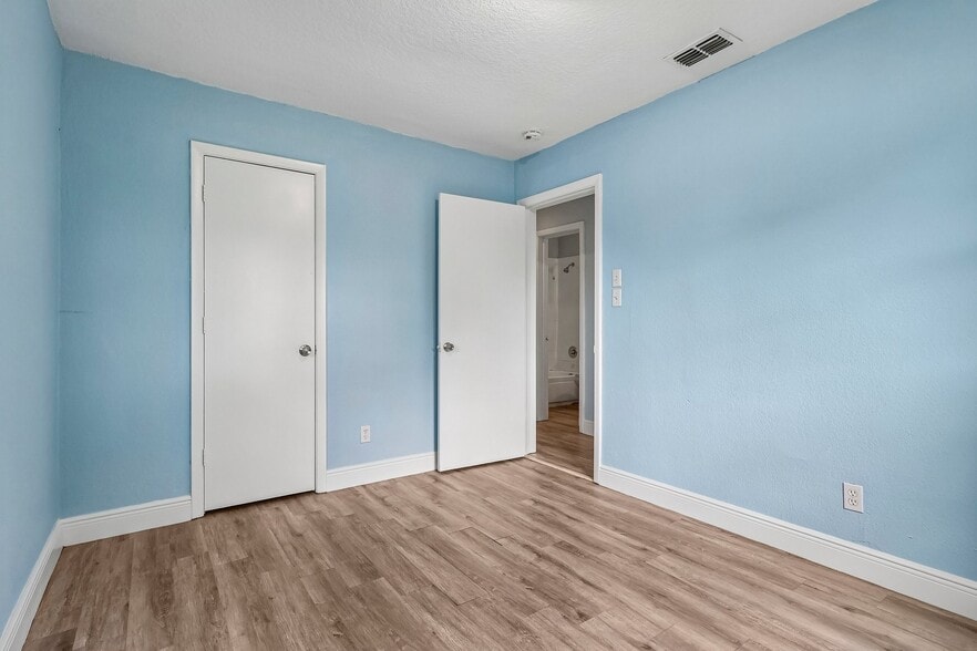 More Photos Of 4821 Shoshone St, Orlando Multifamily For Sale