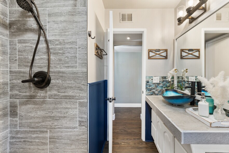 More Photos Of 10580 E Swinging Bridge Ln, Cornville Specialty For Sale