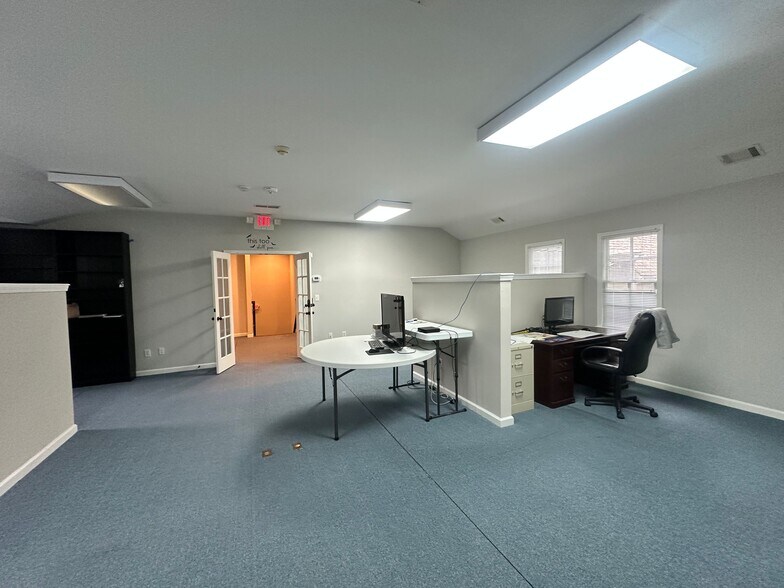 More Photos Of 5920 Odell St, Cumming Office For Sale