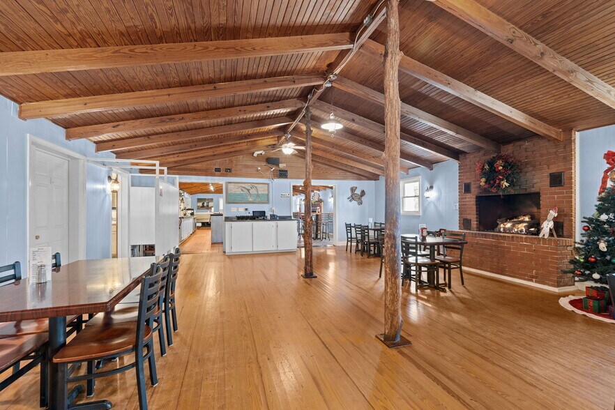 More Photos Of 2383 Hwy 58, Swansboro Restaurant For Sale