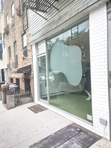 Primary Photo Of 557 Lorimer St, Brooklyn Storefront Retail Residential For Lease