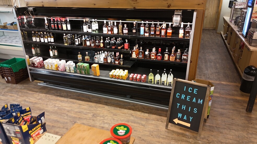 More Photos Of 5198 S US Highway 51, Manitowish Waters Service Station For Sale