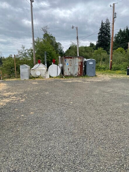 More Photos Of 10474 Highway 30, Clatskanie Marina For Sale