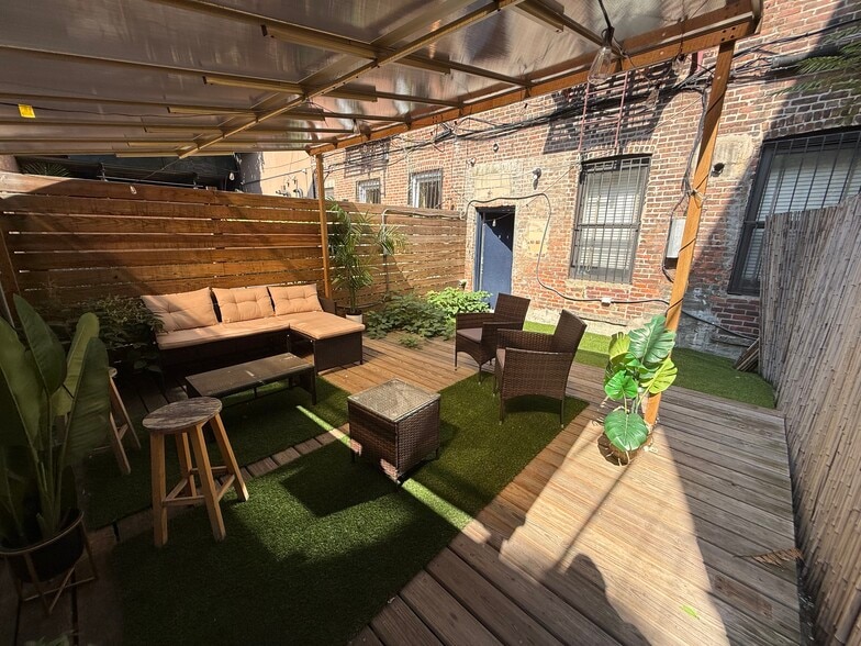 More Photos Of 704 DeKalb Ave, Brooklyn Storefront Retail Office For Lease