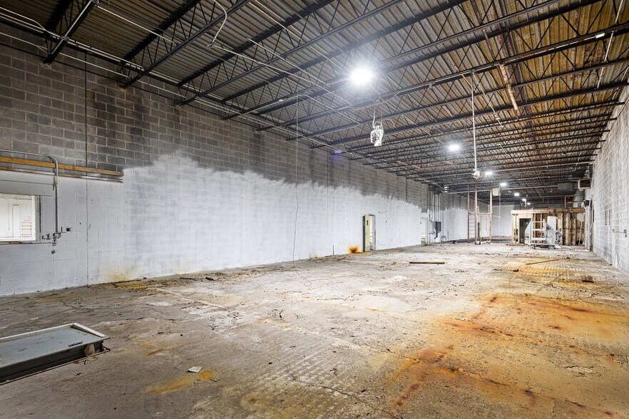 More Photos Of 8674 PA-61, Coal Township General Retail For Sale