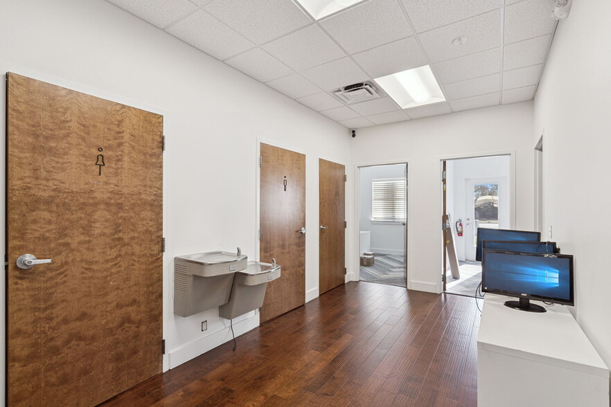 More Photos Of , Longwood Office For Sale